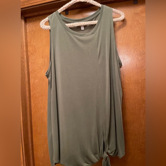 Time&tru tank top (XL) - Picture 2 of 4